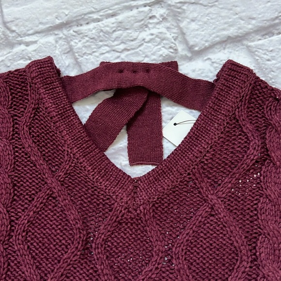 Francesca’s youth girls maroon bow back sweater - Picture 4 of 6